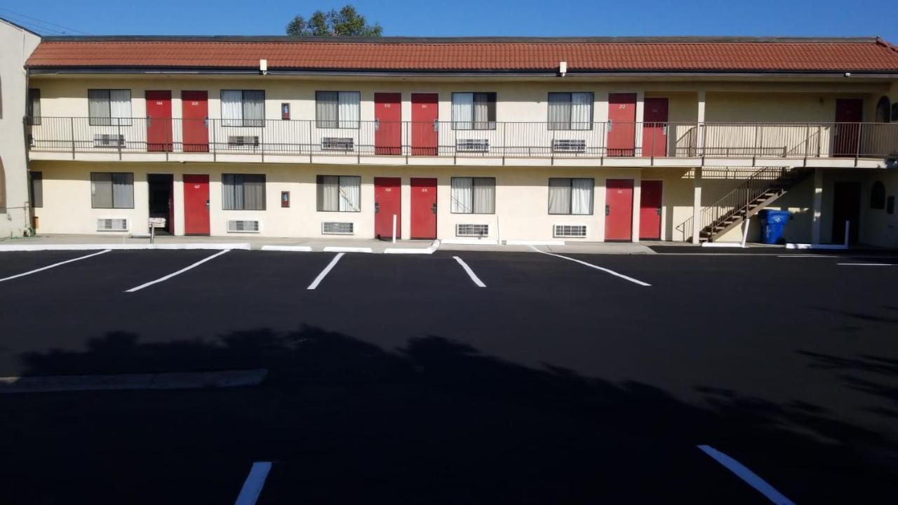 ويتير Royale Inn Motel المظهر الخارجي الصورة